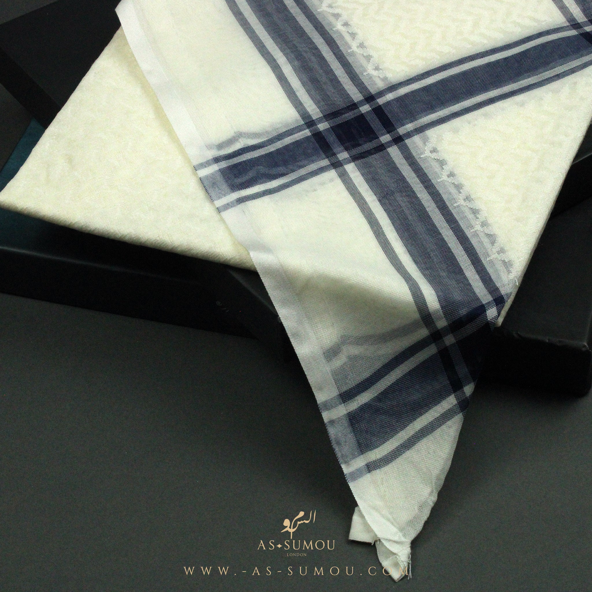 RARE CREAM & BLUE LINE SAUDI SHEMAGH SCARF CS4