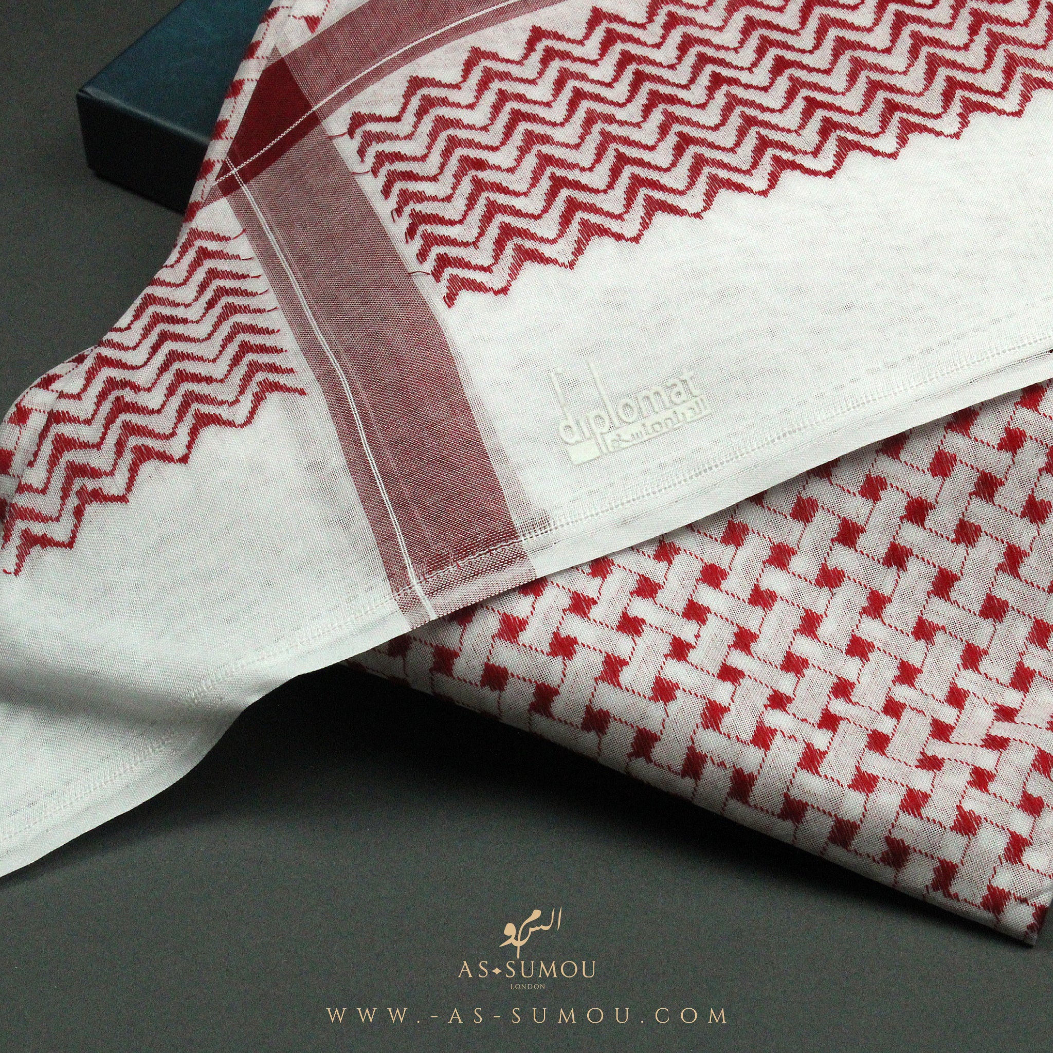 RARE UNIQUE RED & WHITE SAUDI SHEMAGH SCARF RS11