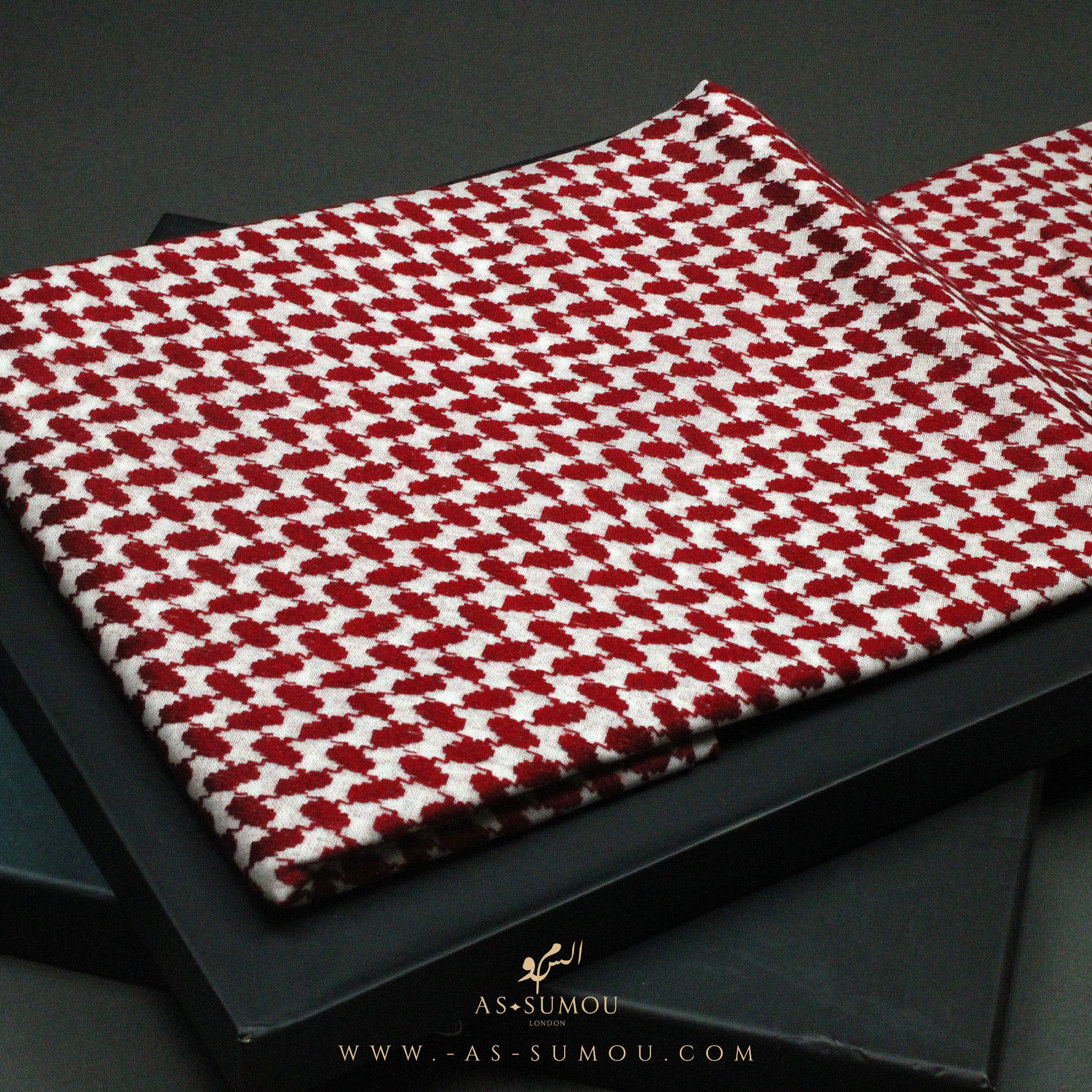 RARE RETRO RED & WHITE SAUDI SHEMAGH SCARF RS9