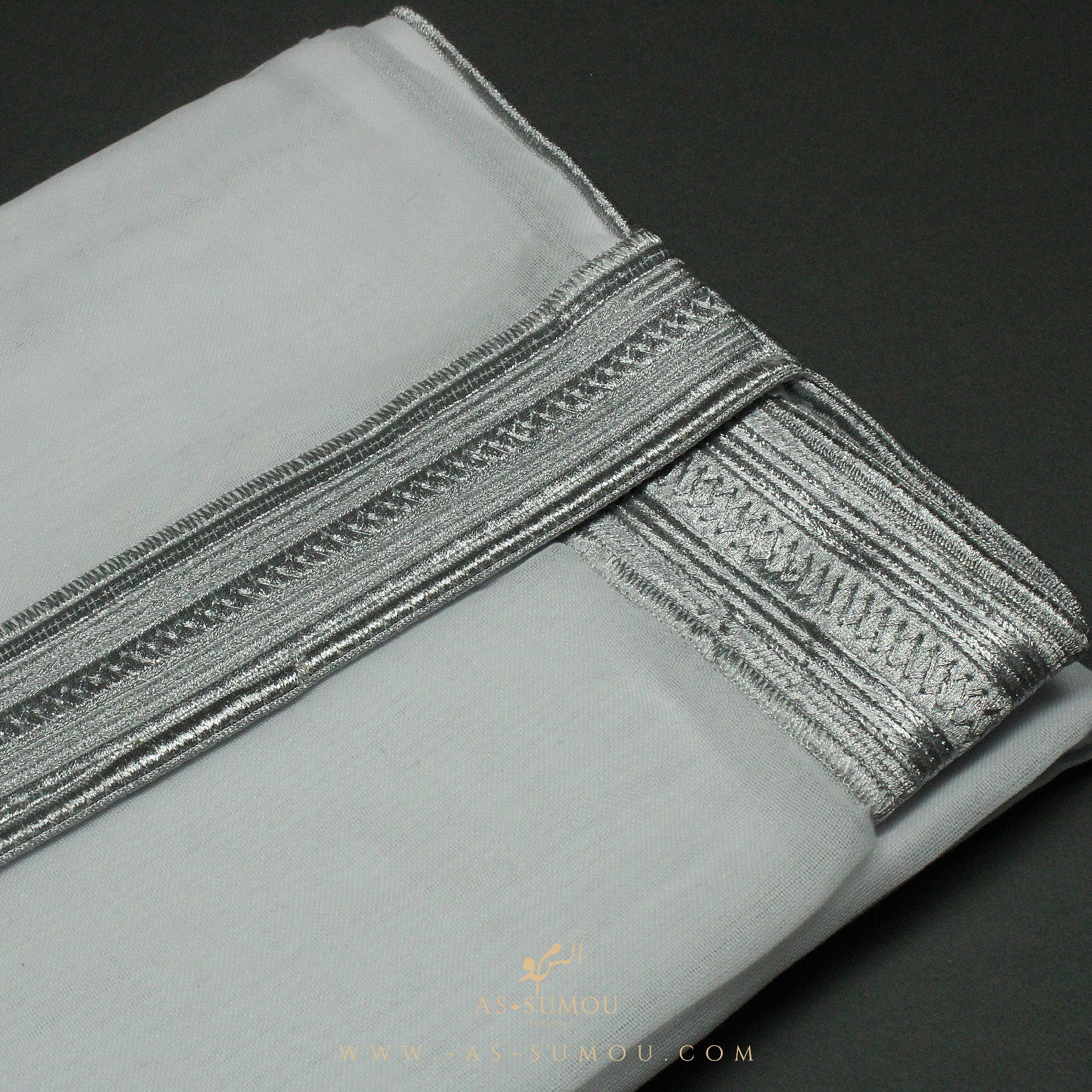 PREMIUM RARE WHITE ROYAL KHALEEJI BISHT BS4