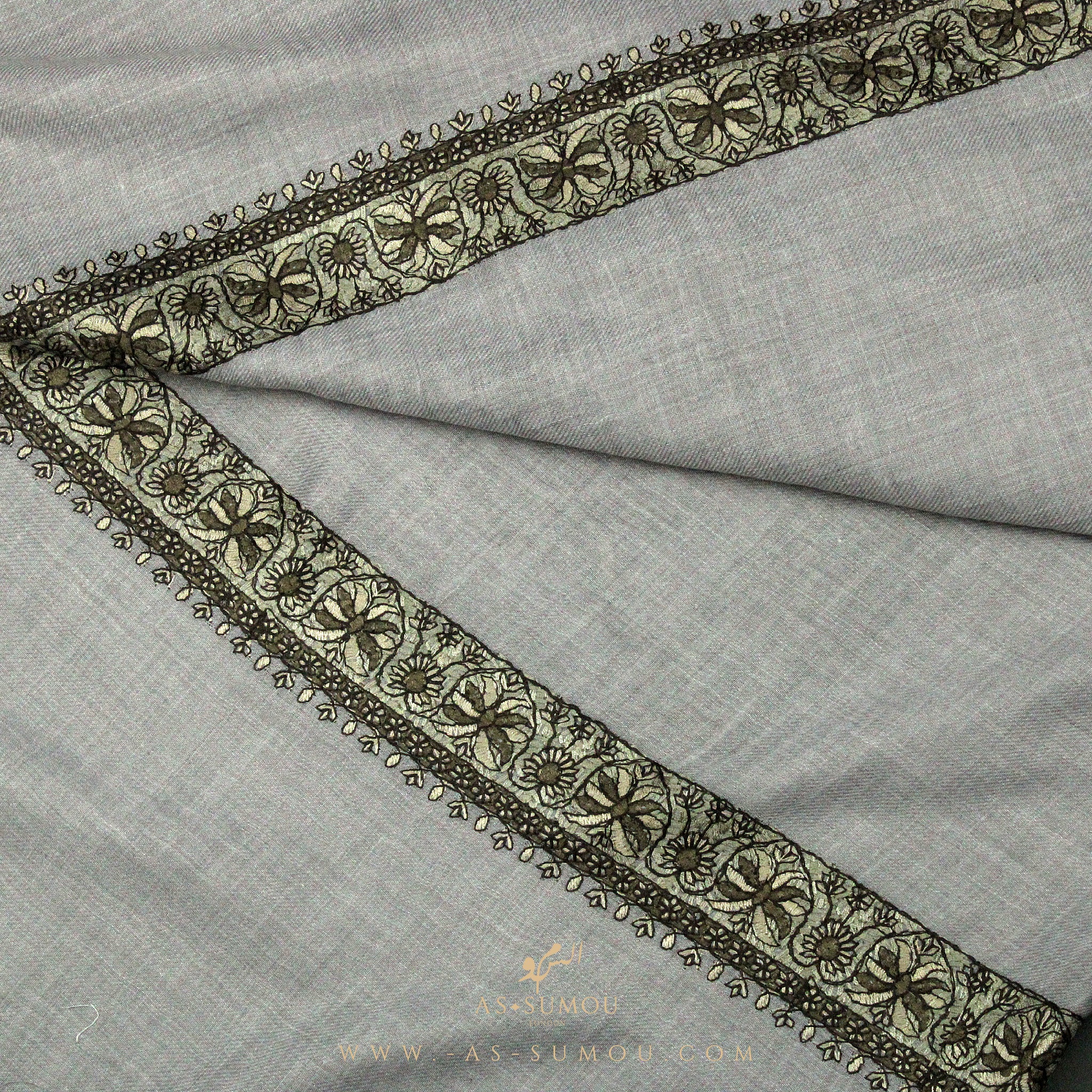 PREMIUM SILVER AUTHENTIC YEMENI SHEMAGH SCARF SE44