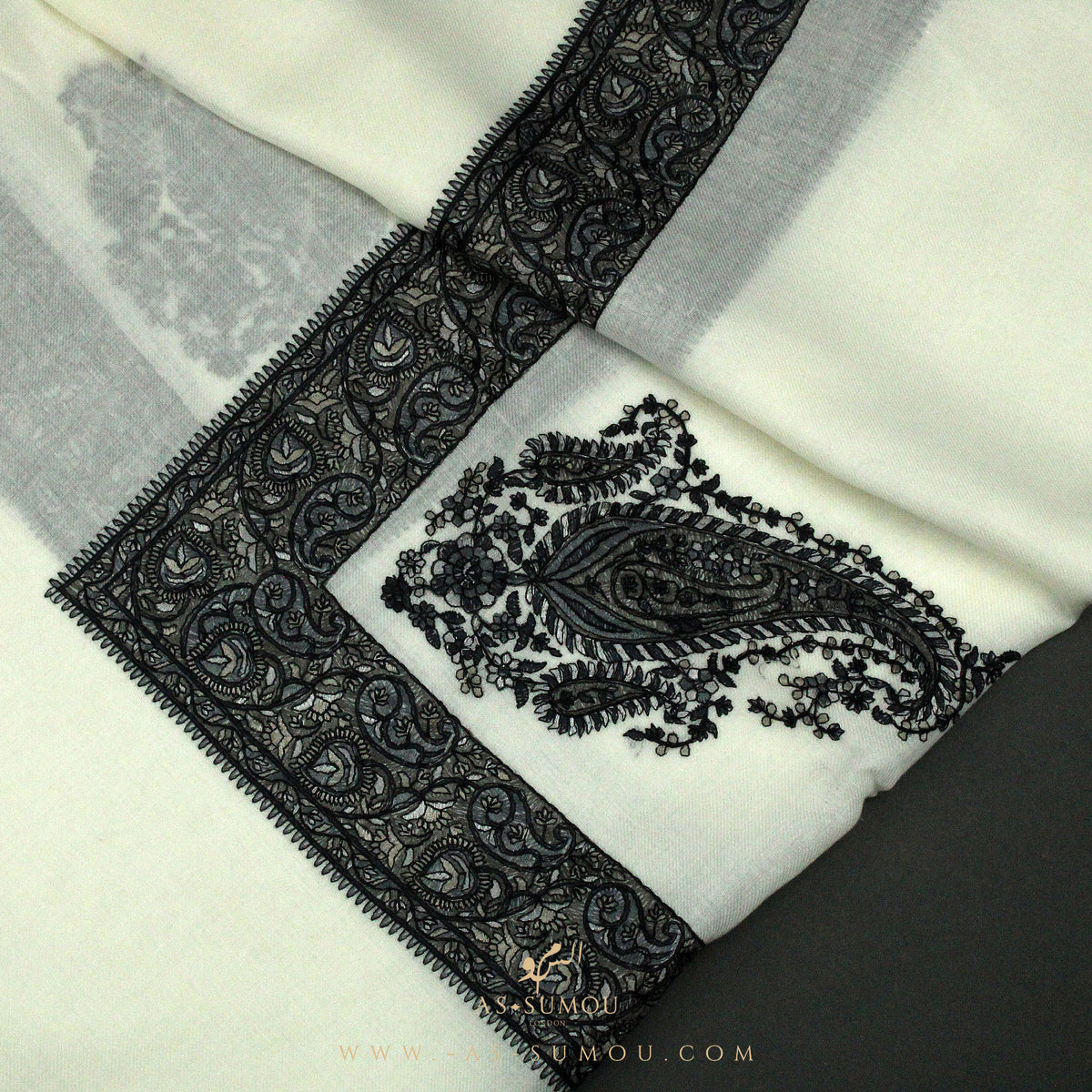 PREMIUM WHITE AUTHENTIC YEMENI SHEMAGH SCARF WH59