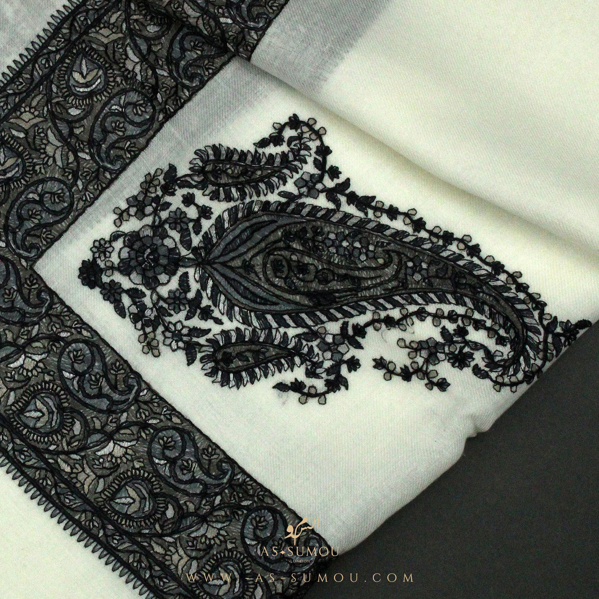 PREMIUM WHITE AUTHENTIC YEMENI SHEMAGH SCARF WH59