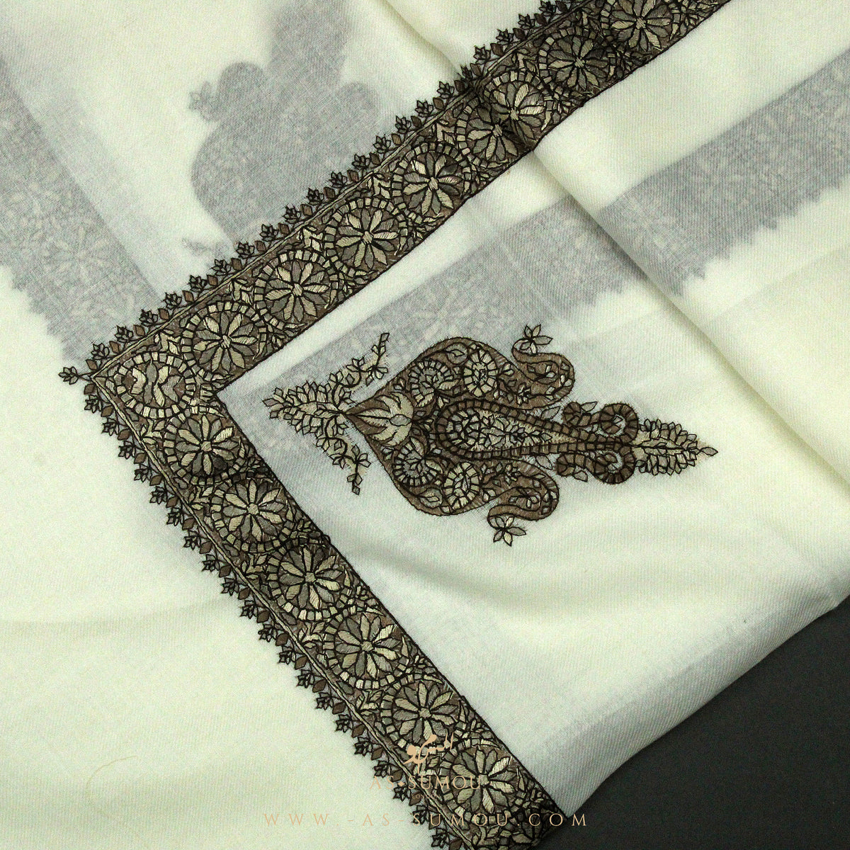 PREMIUM WHITE AUTHENTIC YEMENI SHEMAGH SCARF WH62