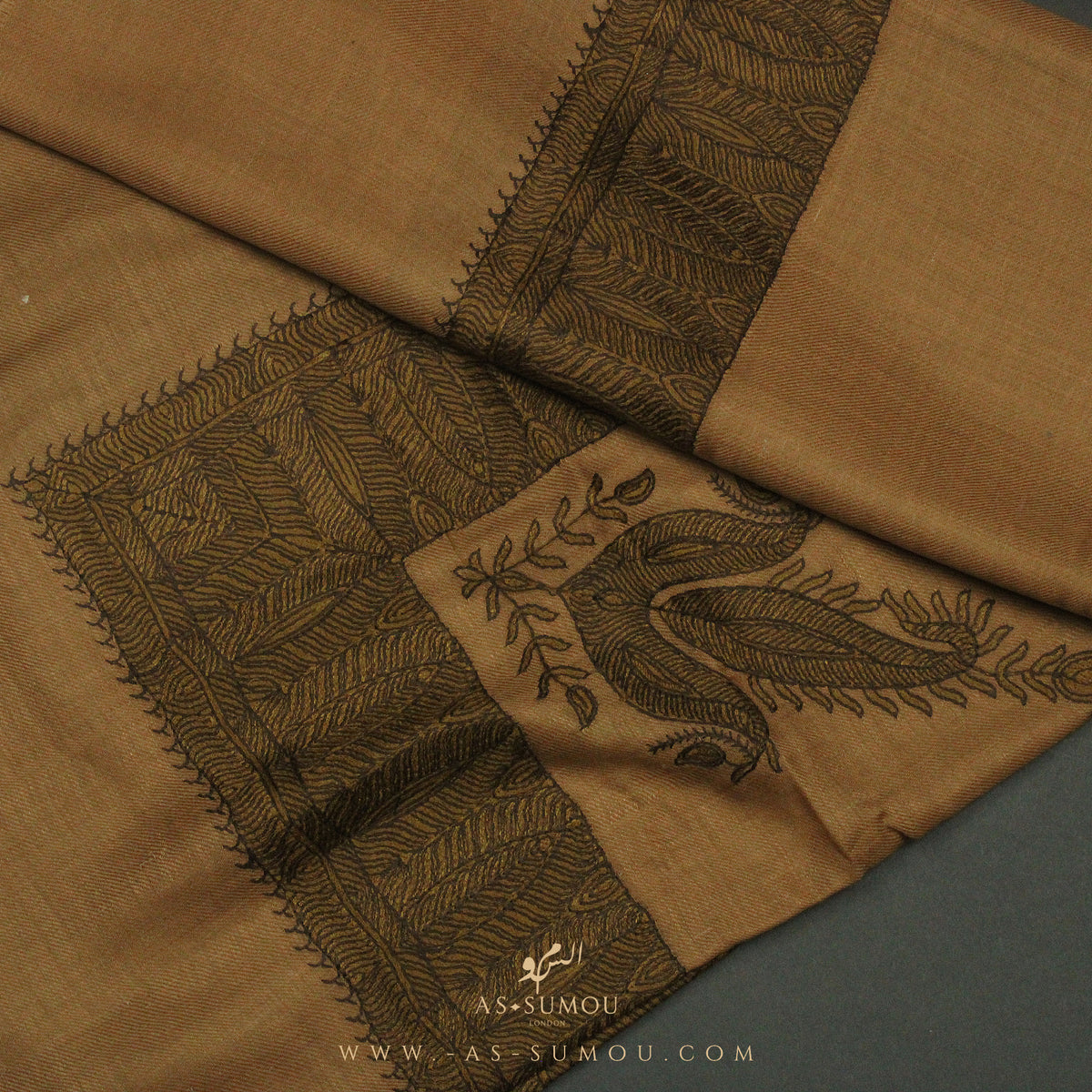 PREMIUM BROWN ELEGANT QATARI SHEMAGH SCARF QR18