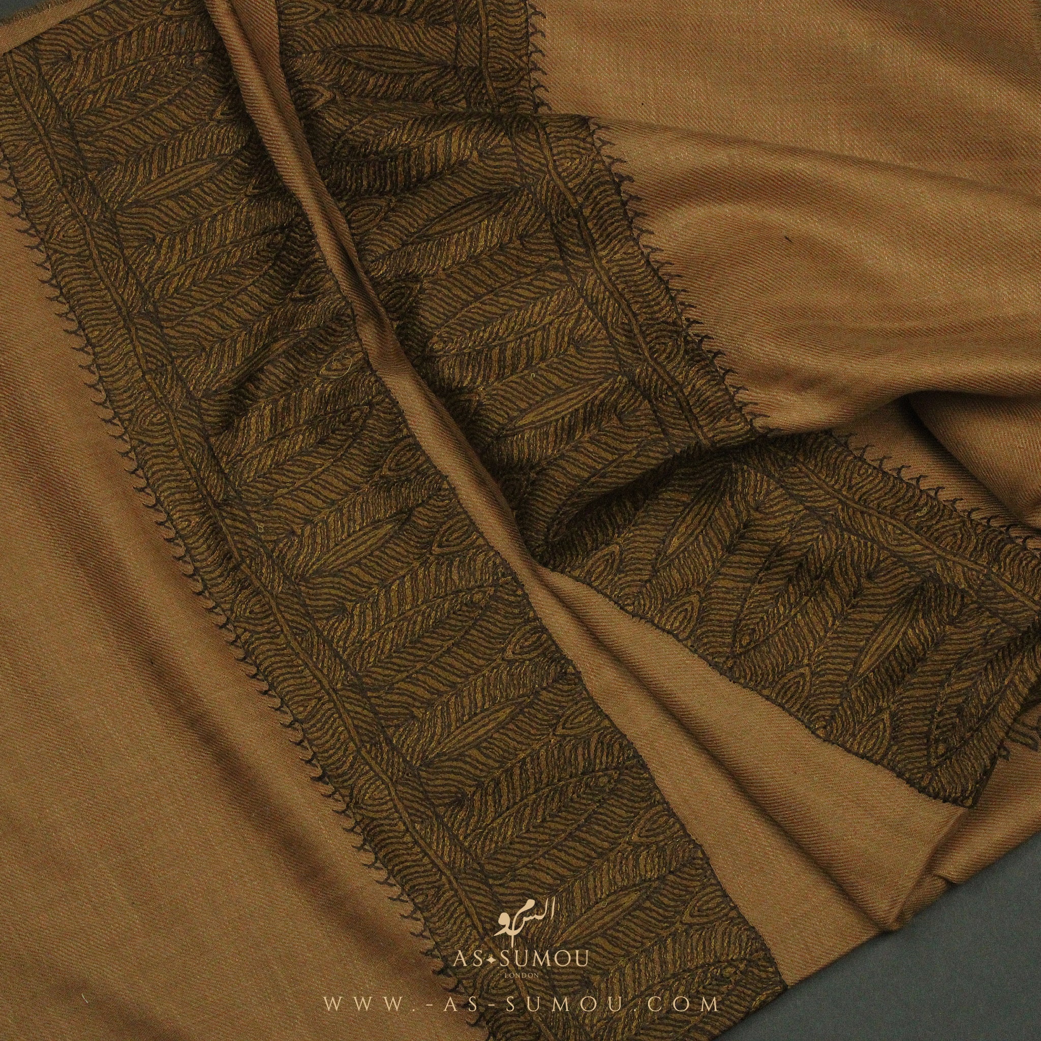 PREMIUM BROWN ELEGANT QATARI SHEMAGH SCARF QR18