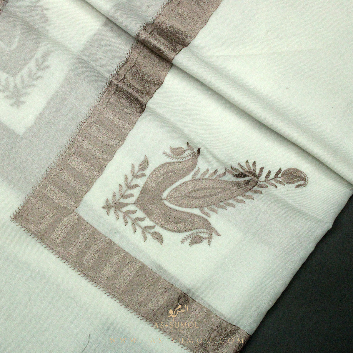 PREMIUM WHITE AUTHENTIC YEMENI SHEMAGH SCARF WH24