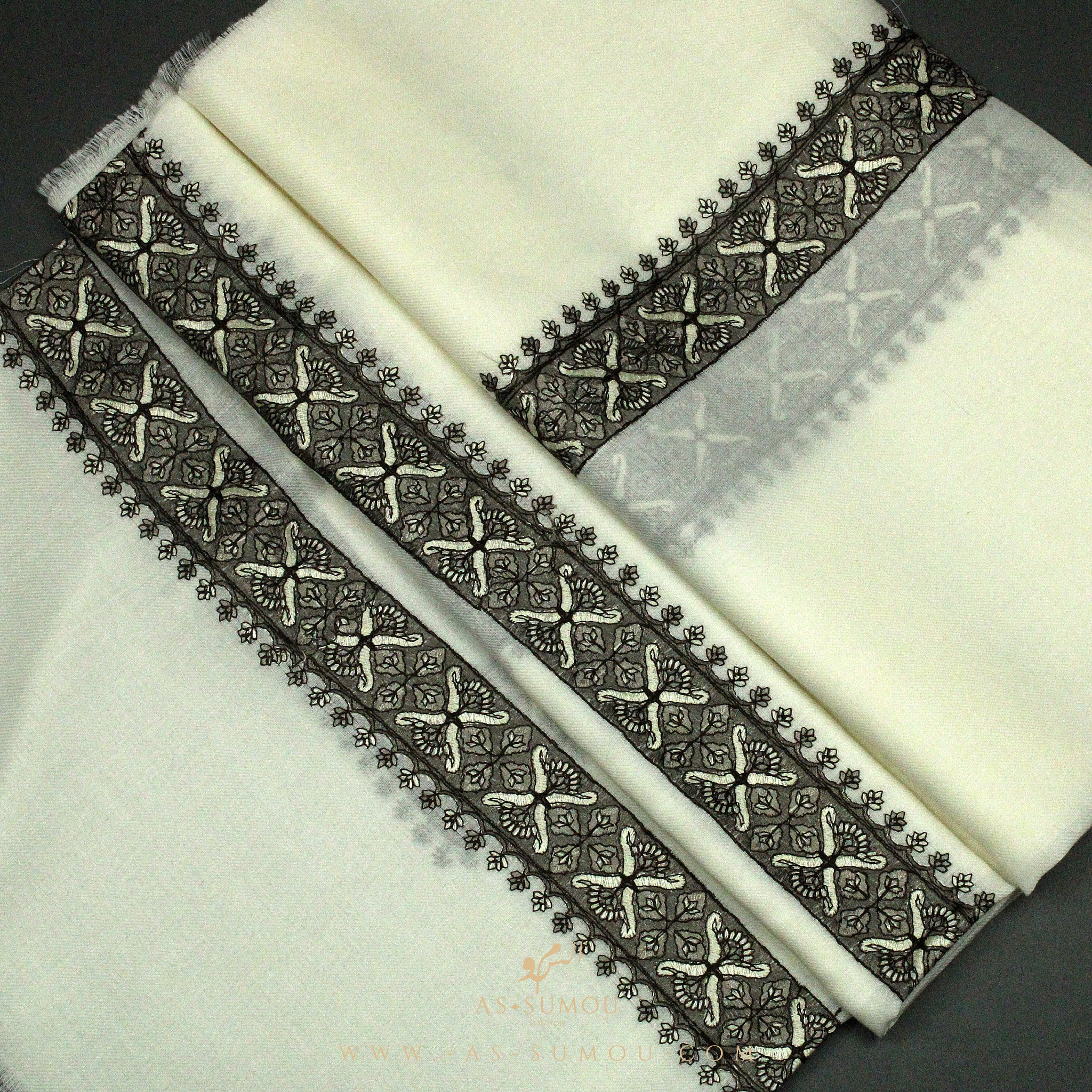 PREMIUM WHITE AUTHENTIC YEMENI SHEMAGH SCARF WH31