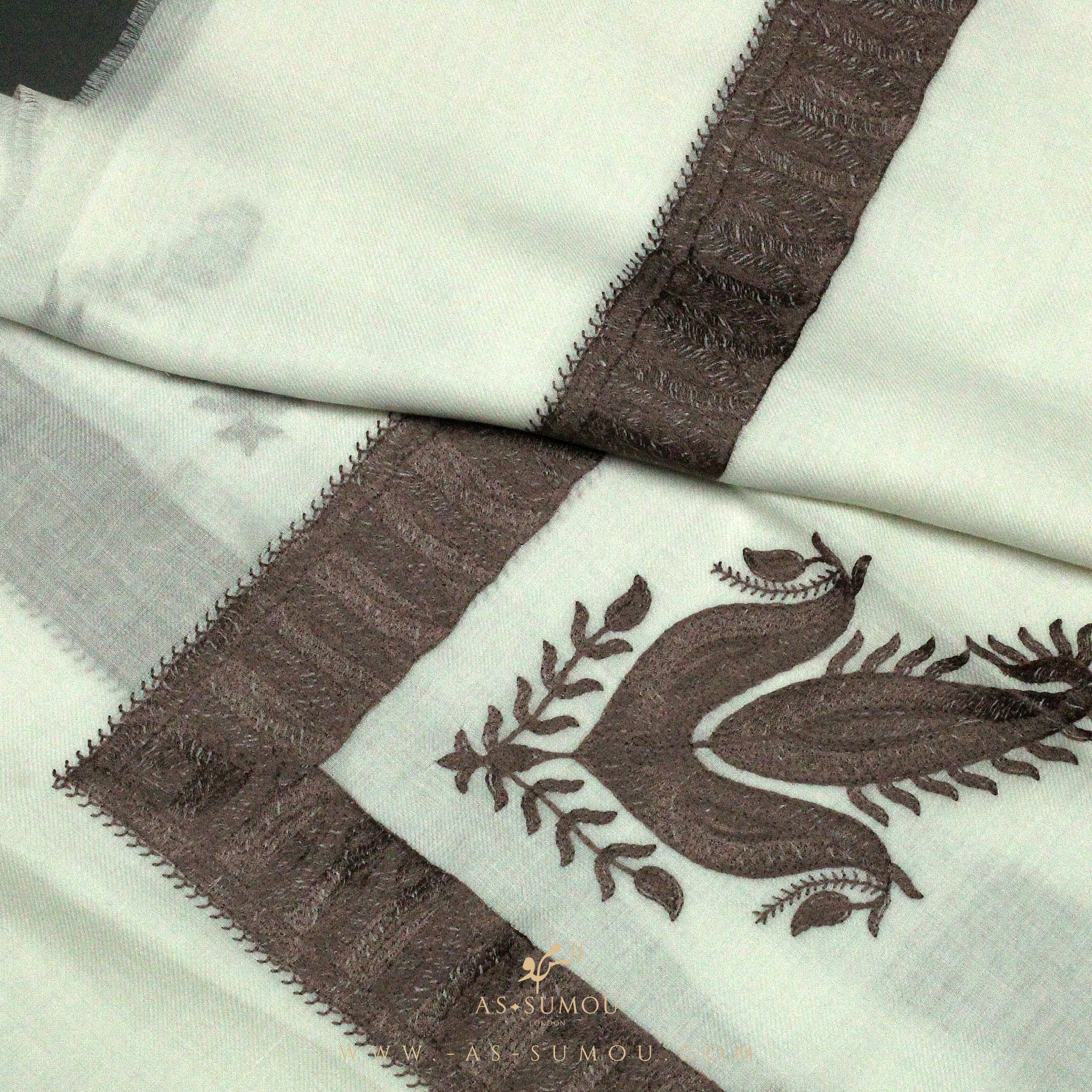 PREMIUM WHITE AUTHENTIC YEMENI SHEMAGH SCARF WH19