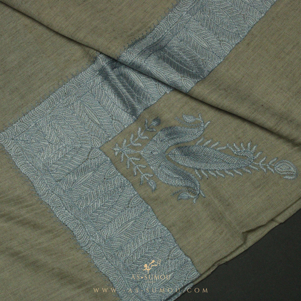 PREMIUM BEIGE ELEGANT QATARI SHEMAGH SCARF QR10