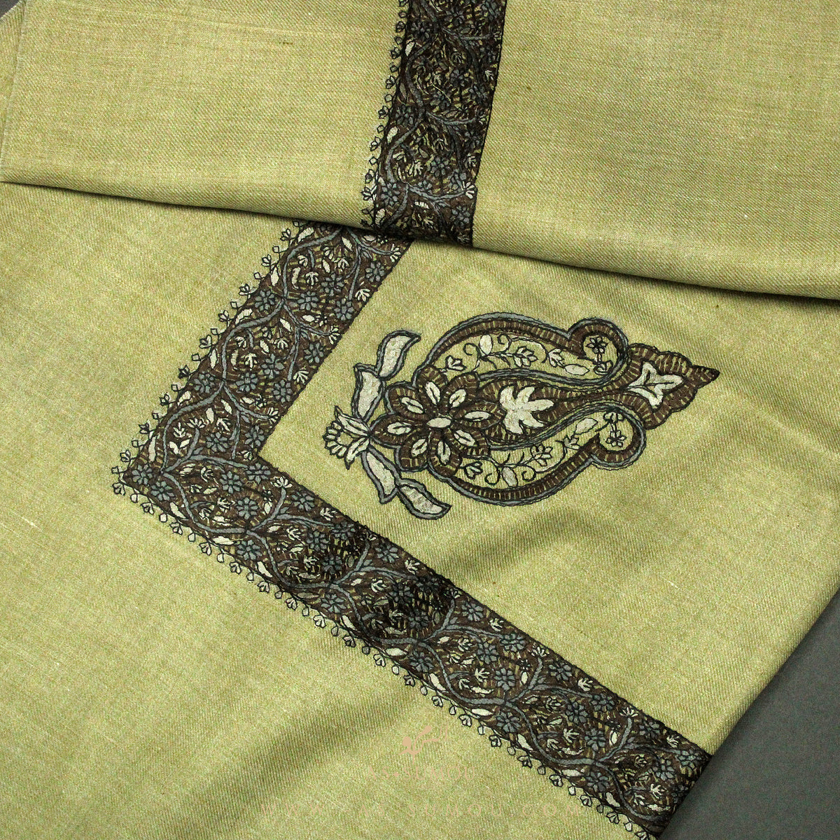 PREMIUM OLIVE AUTHENTIC YEMENI SHEMAGH SCARF SE54