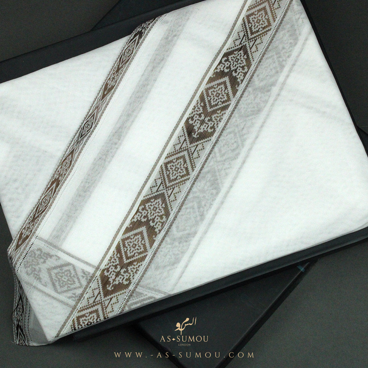 PREMIUM WHITE & BROWN EMIRATI GHUTRA SCARF EM33